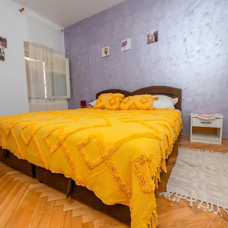 Apartment Fani *